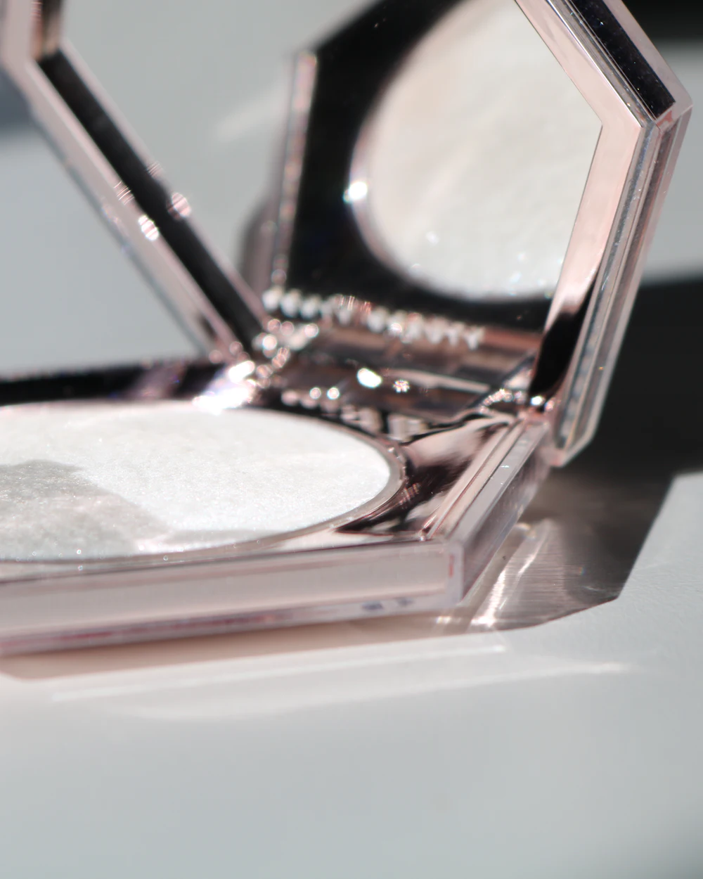 Liquid Glass Highlighter